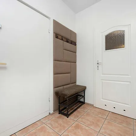Comfortable Apartment With Parking In Warsaw Bukowinska 24A By Noclegi Renters