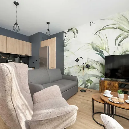 Comfortable Apartment With Parking In Warsaw Bukowinska 24A By Noclegi Renters Apartment Warschau